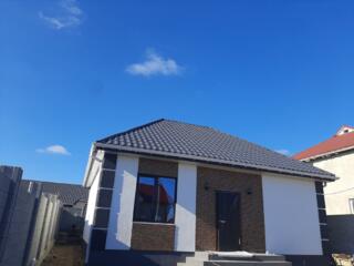 Дом в пригороде Одессы, 15 минут на машине.