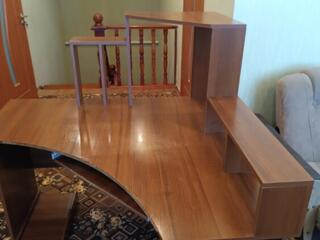 Угловой компьютерный стол