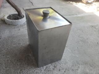 Продам канистры на 20 л, карточку багажника Ауди А3 2006 г., см. фото