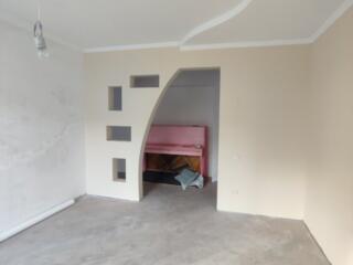 2-комнатная квартира индивидуальной планировки. 2-й этаж. Автономка!