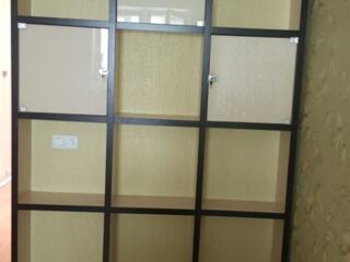 Стильный шкаф открытого хранения