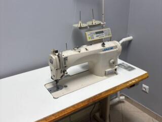 2 промышленные швейные машины JACK (JK-8990D-4SS) в рабочем состоянии