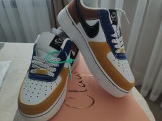 Продам НОВУЮ Фирменную женскую обувь 36 и 38 размеров.