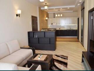 Продам двокімнатну квартиру біля парку Перемоги в Приморському районі,