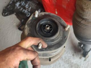 Продам амортизаторы на Lexus rx350