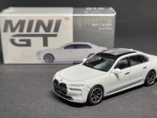 Модели Mini GT, Pop Race, Greenlight в 64-ом масштабе (как Hot Wheels)