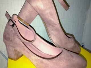 Продам хорошую обувь