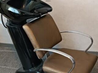 Продается мойка парикмахерская.