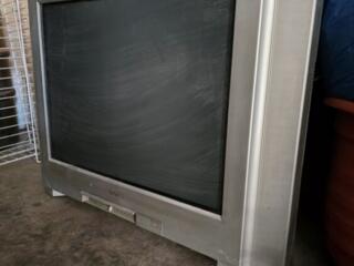 Старые горбатые телевизоры