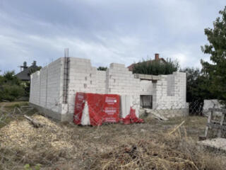 Продам 6 соток со строением  Червоный хутор