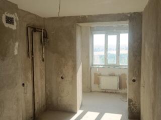 Продам 2-х ком. кв. 9/9 БАМ (Солнечный) г. Бендеры. Автономка.