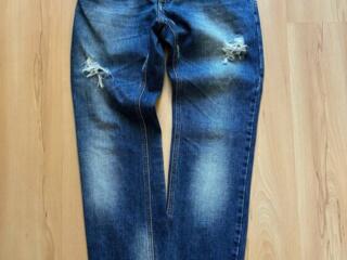 Продам джинсы мужские