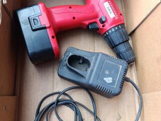 Продам шуруповерт аккумуляторный