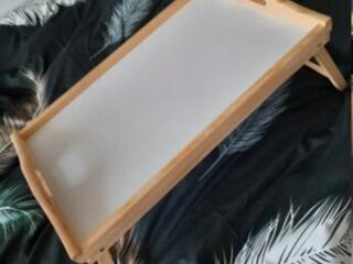 Стол-тумба под телевизор. Столик-поднос