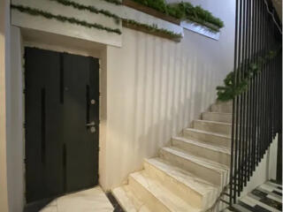 Продам помещение в малоквартирном доме наСлободке.