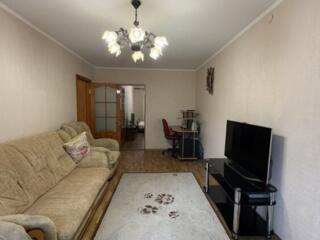 Продаж 3-ї квартири. Пл. Победи, вул. Космонавтів