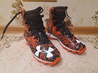 Продам футбольные бутсы Under Armour 38,5 (новые)