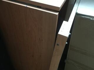 Продам стол книжку, столик на железной ножке