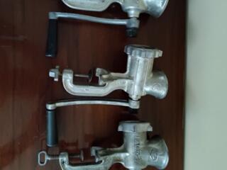 Кофеварка, мясорубка, закатка для банок