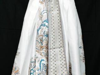 Продам очень красивые платья