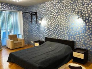 Сдам 1-ком. квартиру с ремонтом в центре города на ул. Дерибасовской.