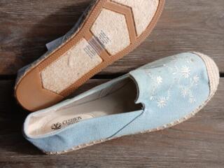 ПРОДАМ ОБУВЬ