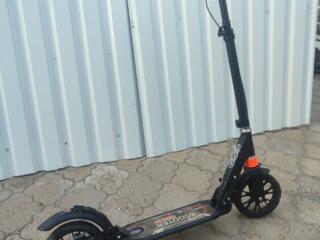 Продам самокат в хорошем состоянии