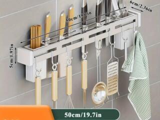 Держатель для ножей. Читаю месенджеры.