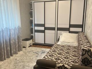 Продается 3 ком кв за магазином "Клио"