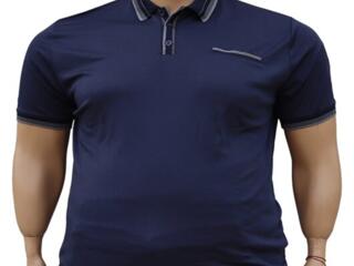 Polo sau tricou cu guler cu trei nasturi.