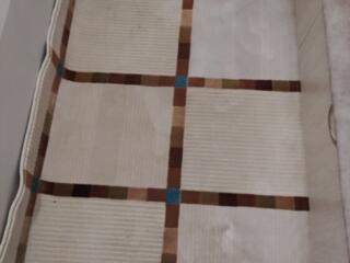 Продам 3 отличных одинаковых ковра. Размер 200*125 см. После химчистки