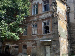 Участок с ветхим строением в центре Приморский район