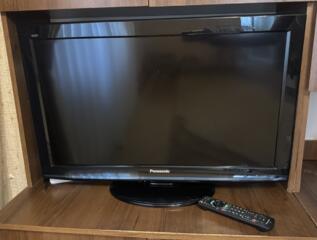 Продам телевизор Panasonic в отличном состоянии, декодер, два пульта