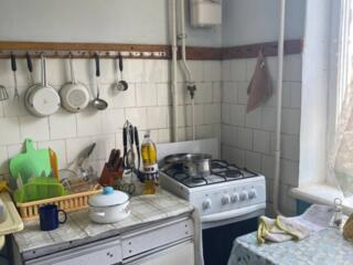 2х комнатная на ленинском 3 этаж