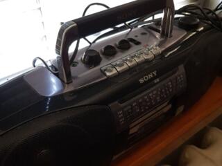 Магнитофон 200р.