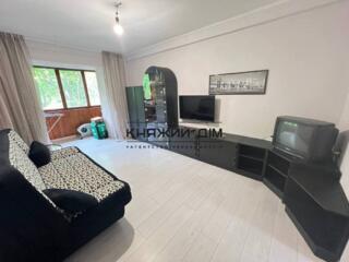 Оренда 3-кімнатної квартири по вул. Борщагівська, 10А. Поверх 2 з 9. .