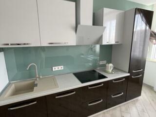 Продается 1 ком. квартира 46 м в Альтаир 1 секция 6 этаж 17.