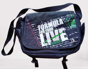 Сумка через плечо в отличном состоянии!