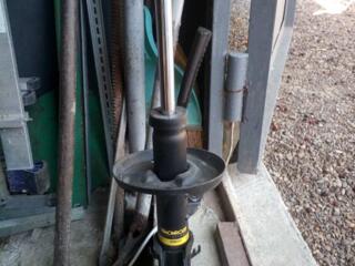 Стойки амортизатора Opel Astra K 2015-2022, передние, пара.