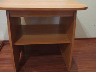 Стол журнальный, стойки, подставки.