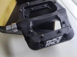 Педали Race Face Chester