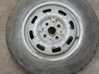 АЗЛК диск с шиной один.