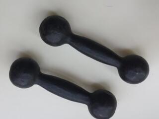 Продаются гантели металл б/у в хорошем состоянии