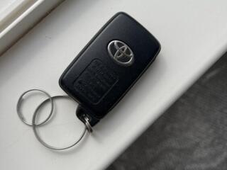 Оригинальный ключ от тойота Приус 30