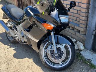 KAWASAKI ZZR600