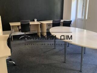 Оренда офіса в Печерському районі по вул. Інститутська 24/7. Загальна 