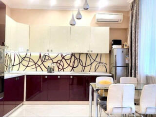 Оренда стильної 2к-студіо 60м2 в ЖК Пори року