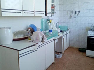 Продается 3-х комнатная квартира с кухней студия. 64 кв. м 3\5