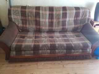 Диван в хорошем состоянии