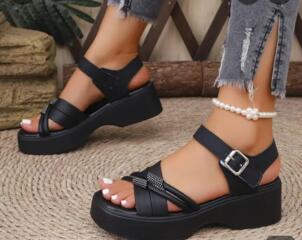 Продам сандалии